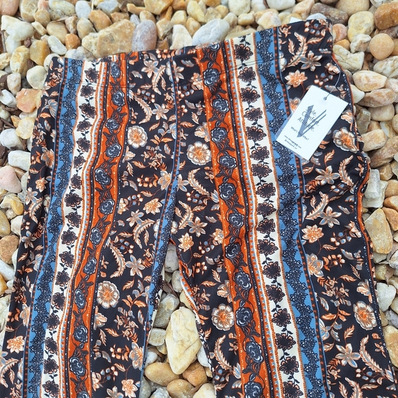 NEW Boho Leggings Hippie Pants Bell Bottoms Flared Leg Yoga Athleisure Gypsy - Picture 6 of 15